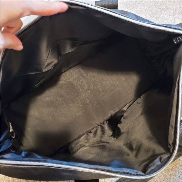 Coach shimmer charcoal duffel bag - Picture 6 of 6